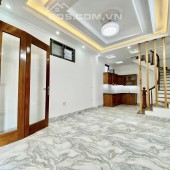 NHÀ THẠCH BÀN,GARA Ô TÔ,THANG MÁY,CỰC HIẾM